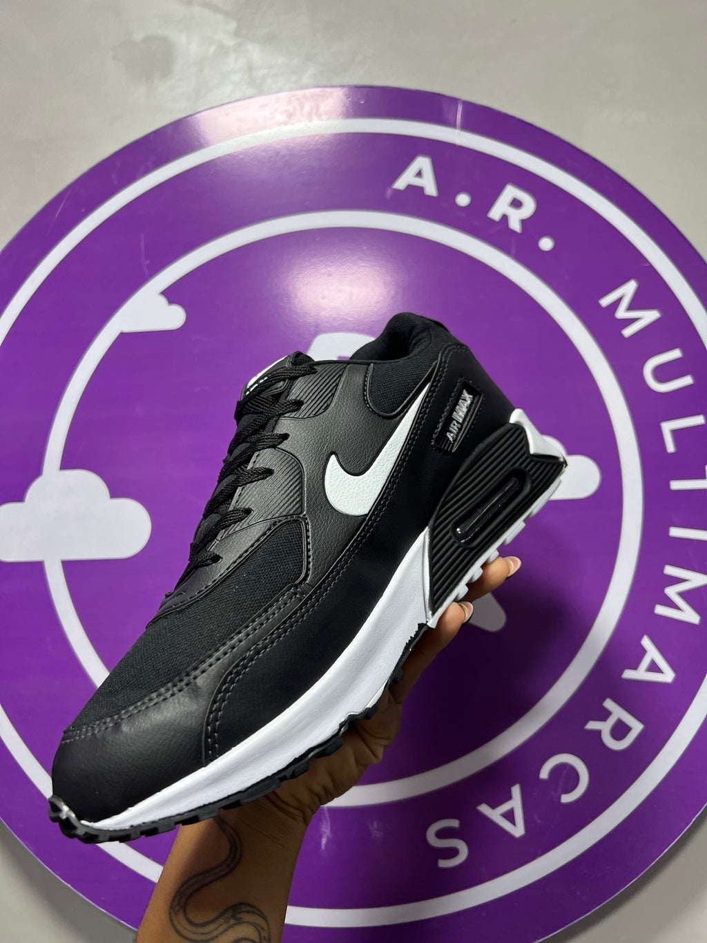 Max 90 Básico - Preto/Branco