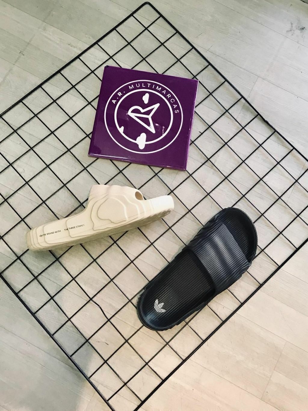 Sandália Adilet Adidas