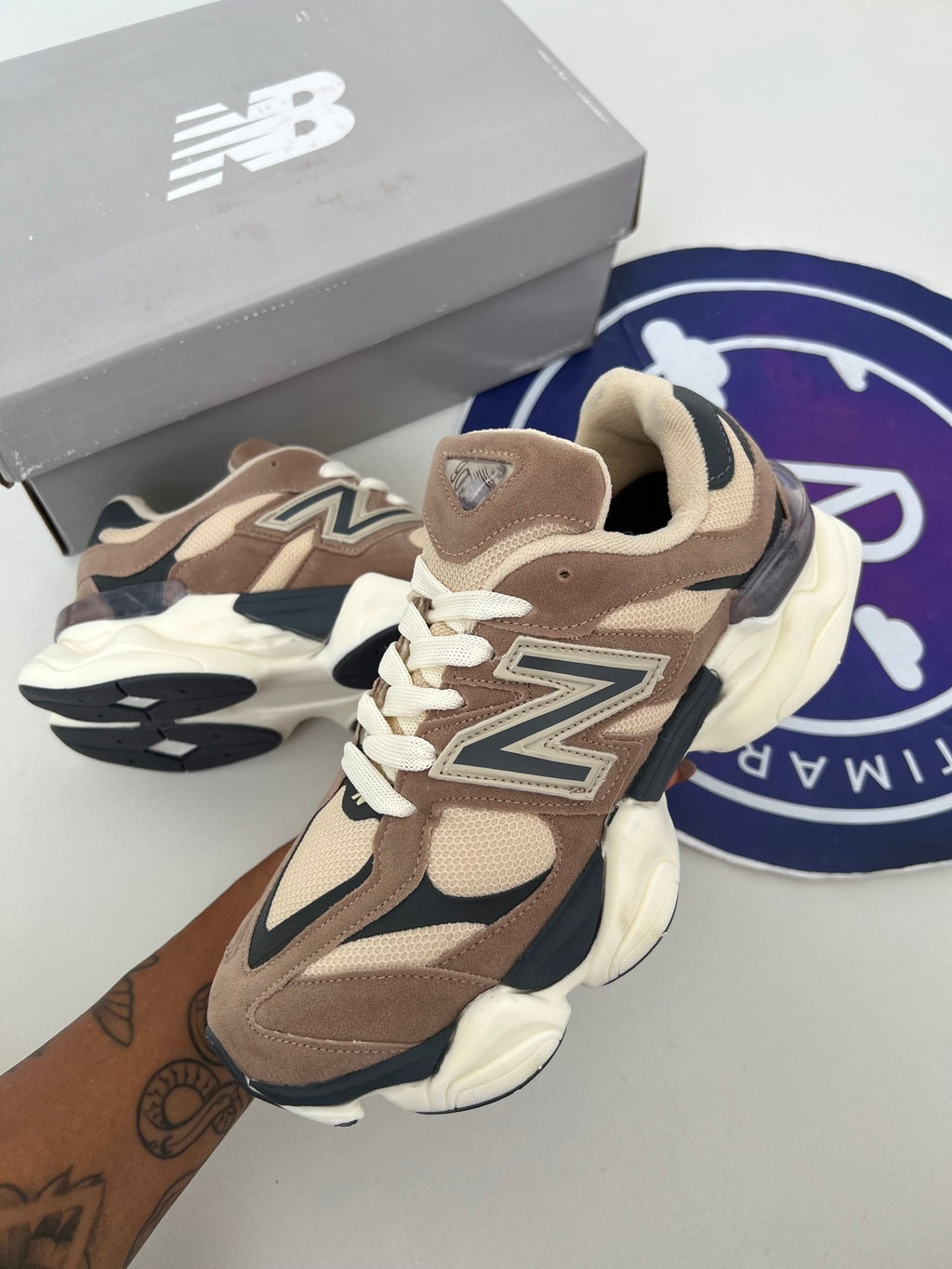 NB 9060 - Marrom/Bege