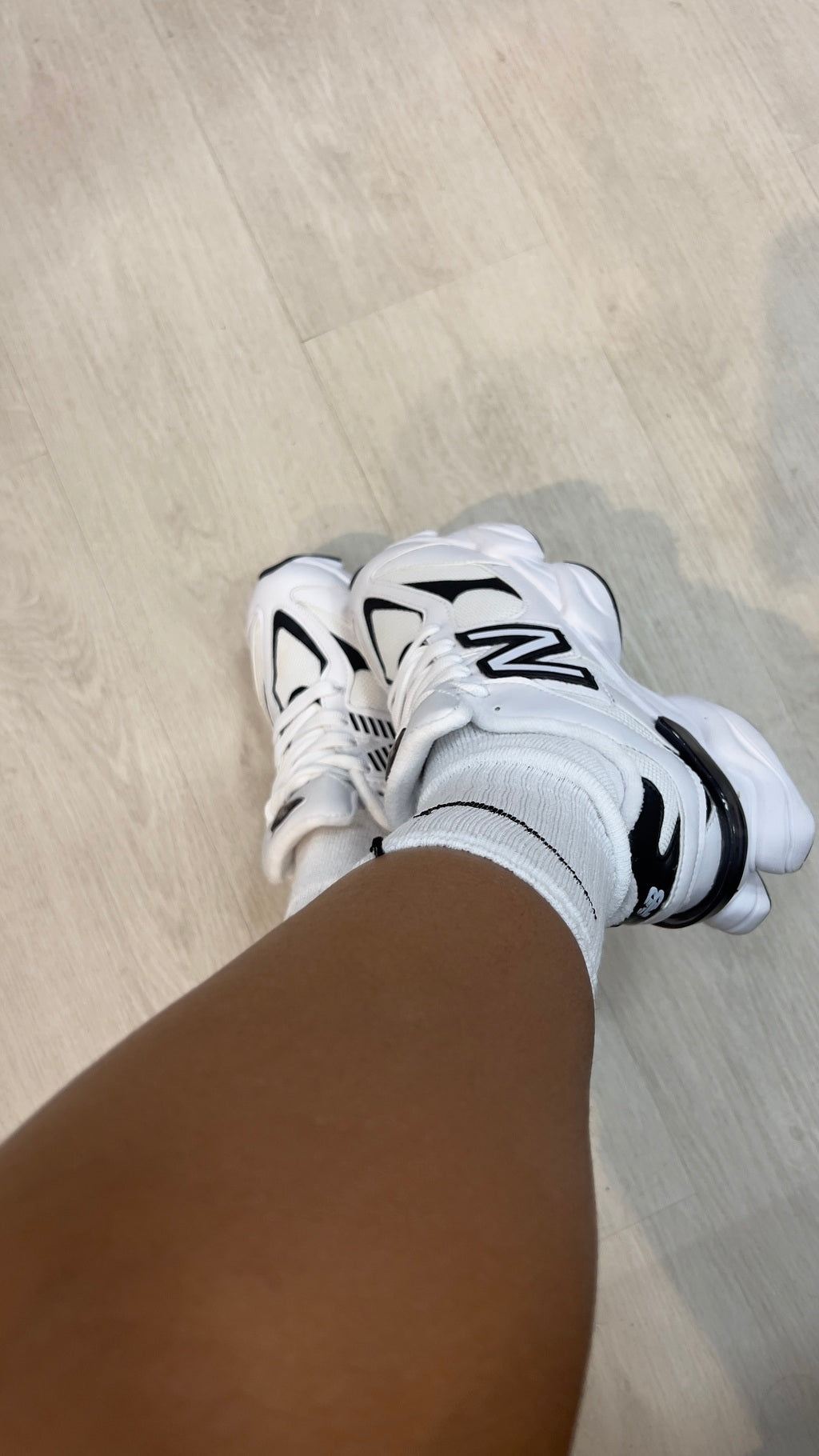 NB 9060 - Branco/Preto