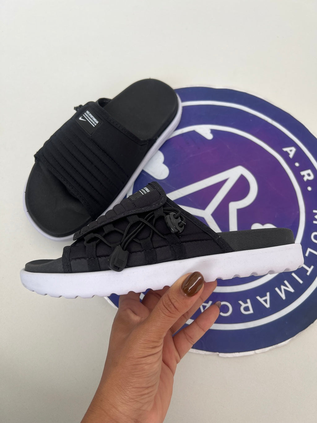 Sandália Asuna Nike - Preta/Branca