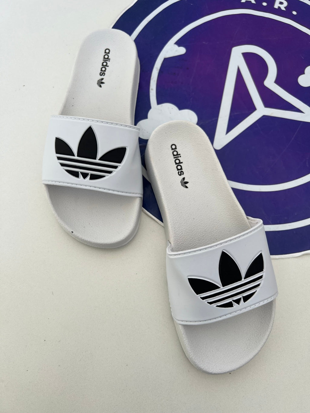 Sandália Slide Adidas - Branca