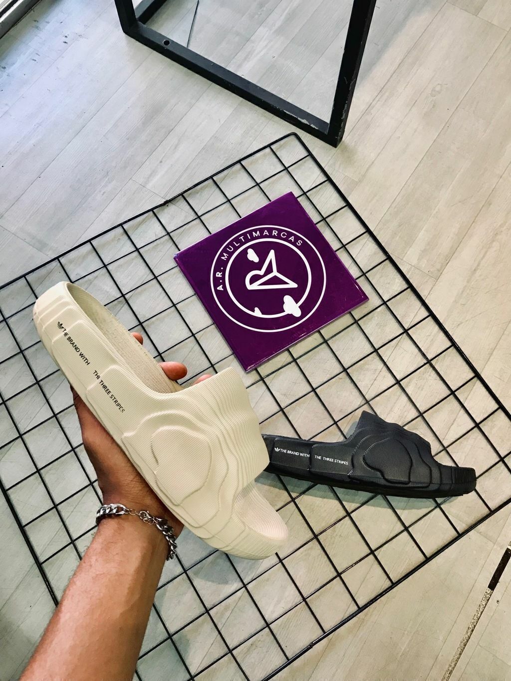 Sandália Adilet Adidas
