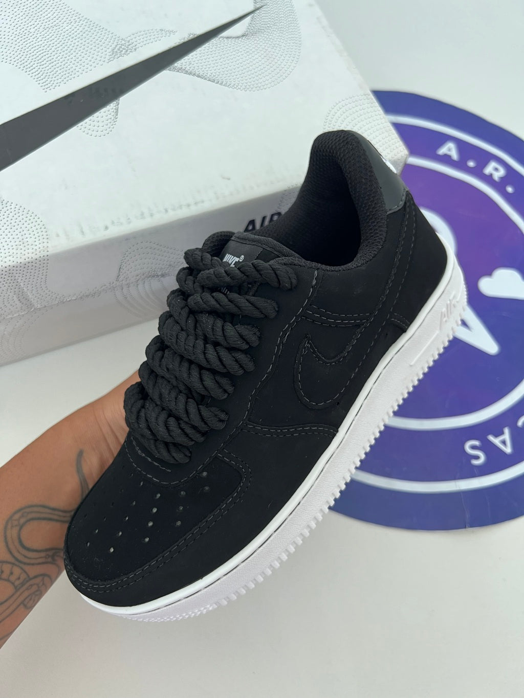 AF - Nobuck Preto/Branco