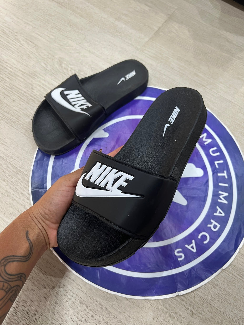 Sandália Slide - Nike Branca