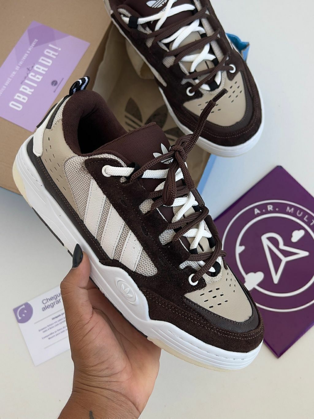 Adi2000 - Marrom/Branco