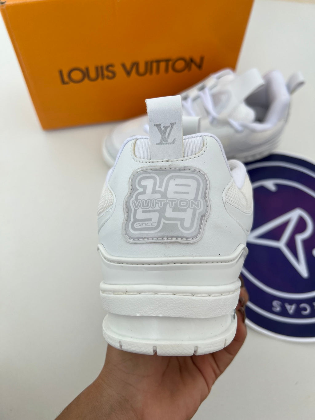 Louis Vuitton - Branco/Prata