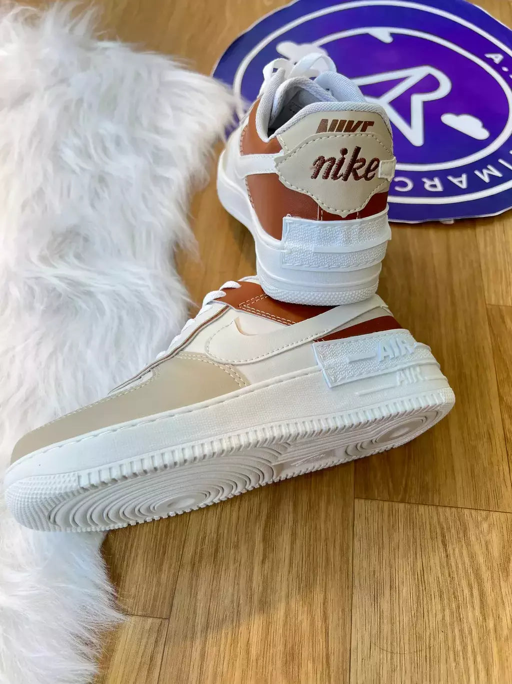 Shadow - Marrom/Bege