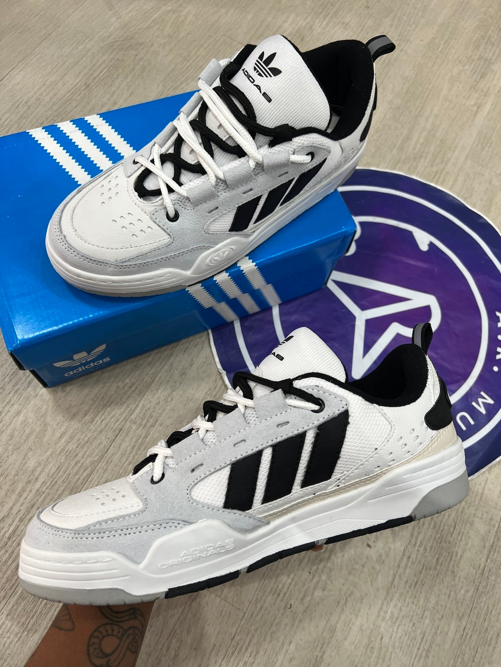 Adi2000 - Gelo/Cinza