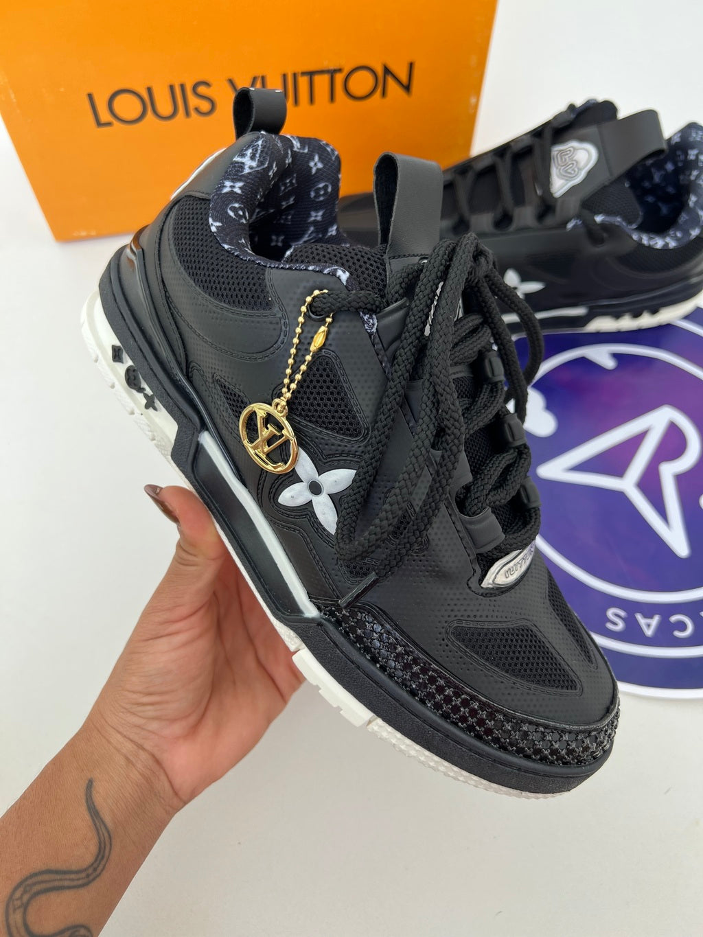 Louis Vuitton - Preto