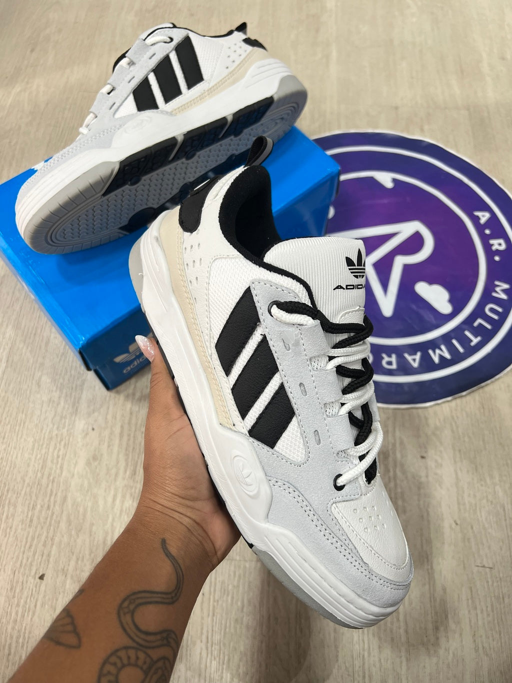 Adi2000 - Gelo/Cinza