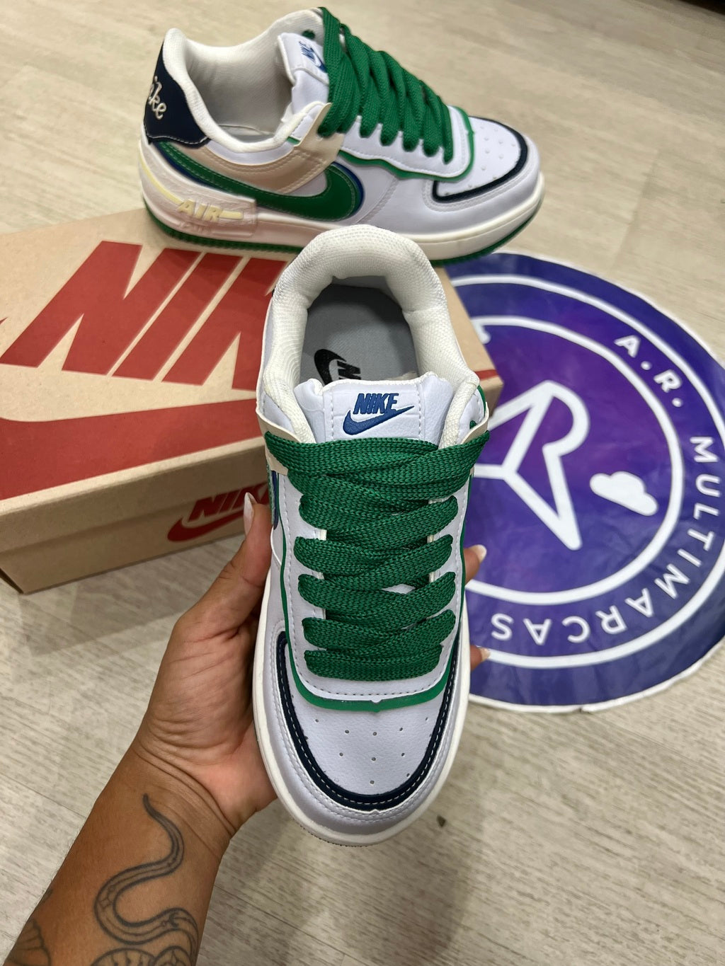 Shadow - Branco/Verde