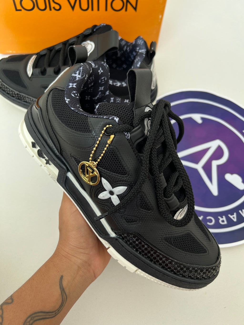 Louis Vuitton - Preto