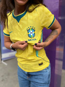 Baby Look Tailandesa 2026 Jogador - Amarela