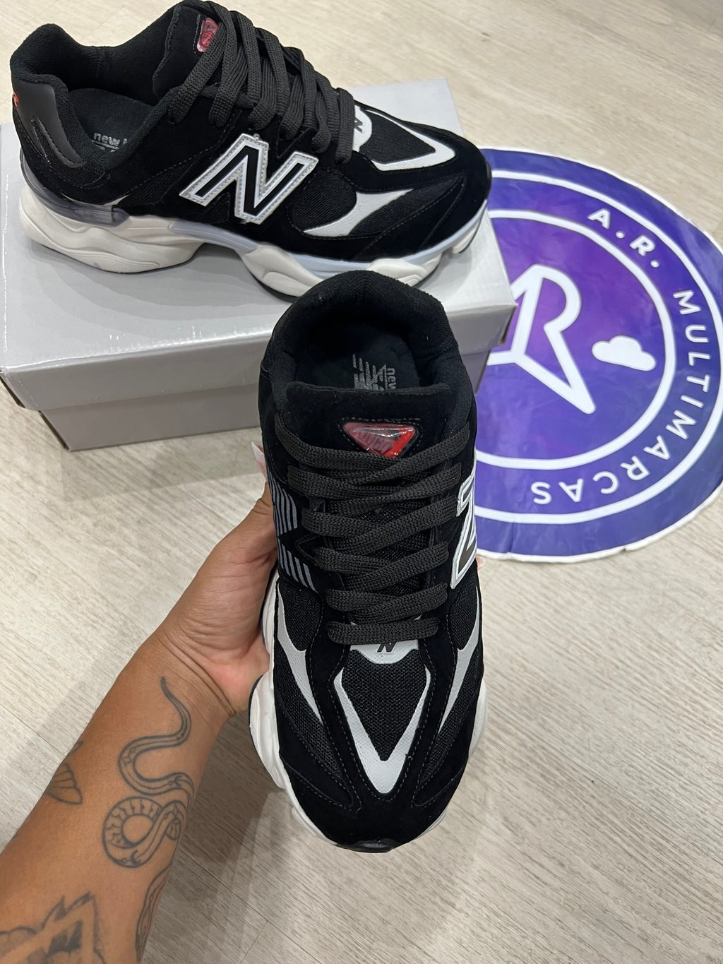 NB 9060 - Cinza e Preto