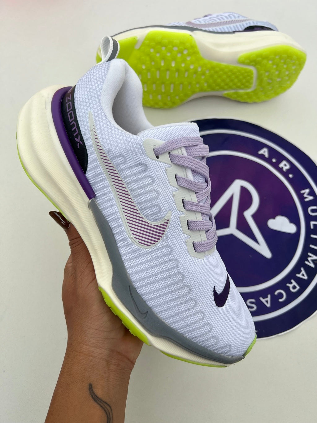 Zoom - Branco/Roxo