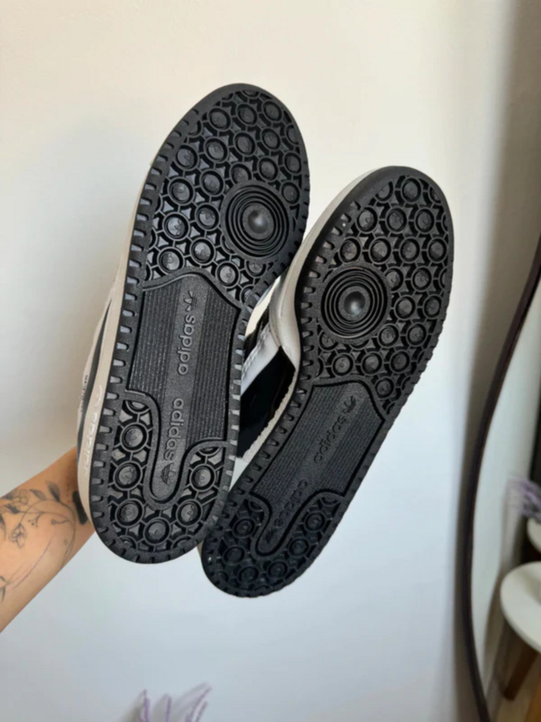 Forum Low - Branco/Preto