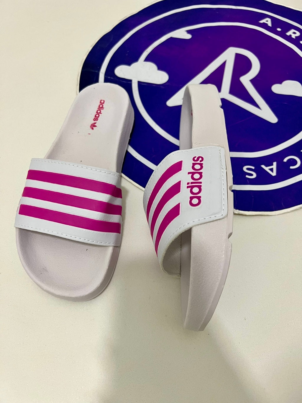 Sandália Slide Adidas - Branca/Rosa