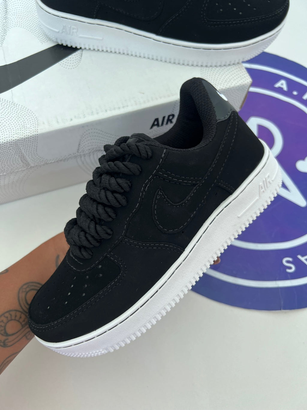 AF - Nobuck Preto/Branco