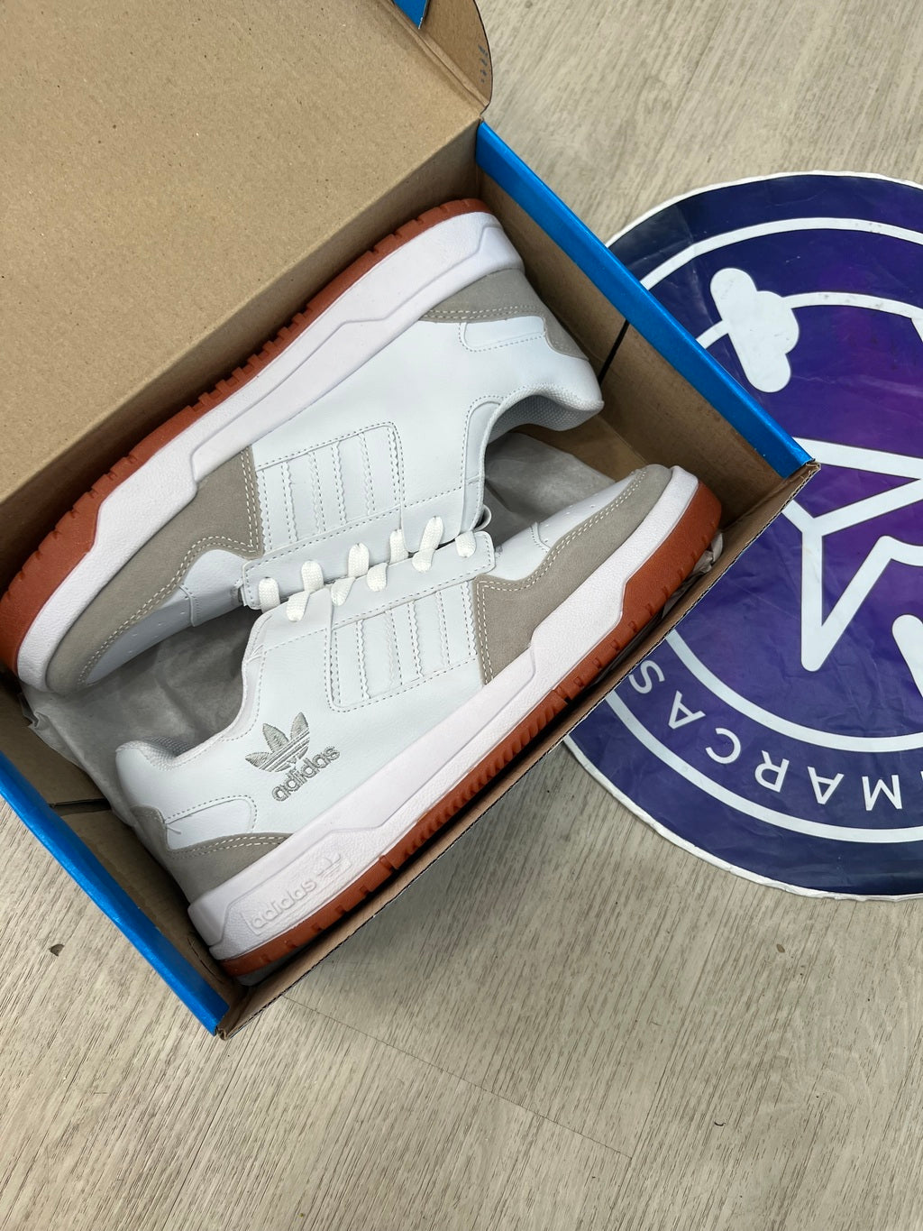 Forum Low - Branco/Cinza