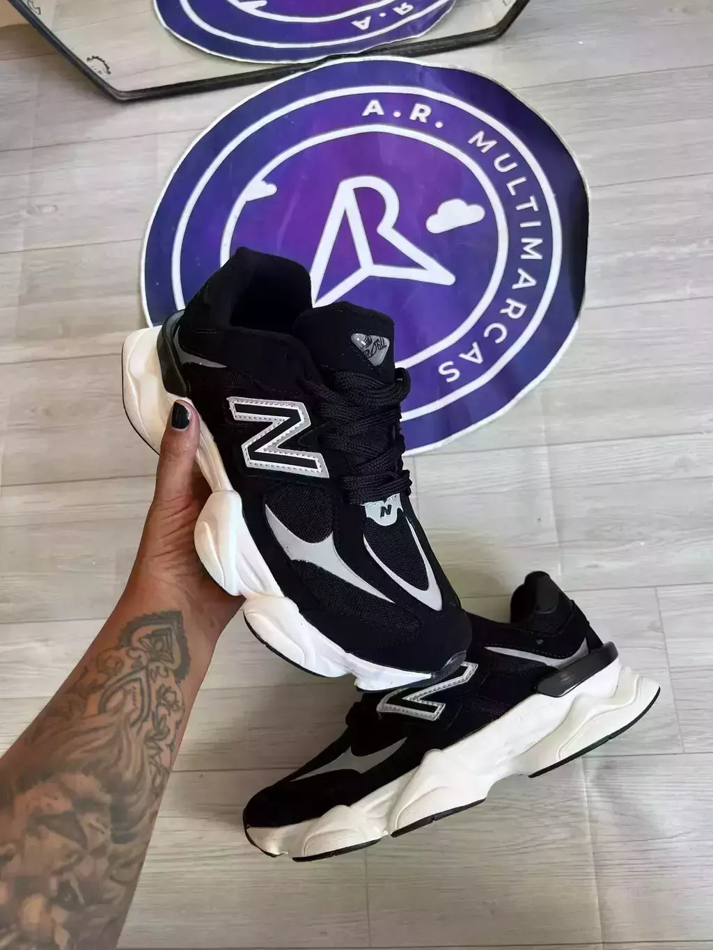 NB 9060 - Cinza e Preto