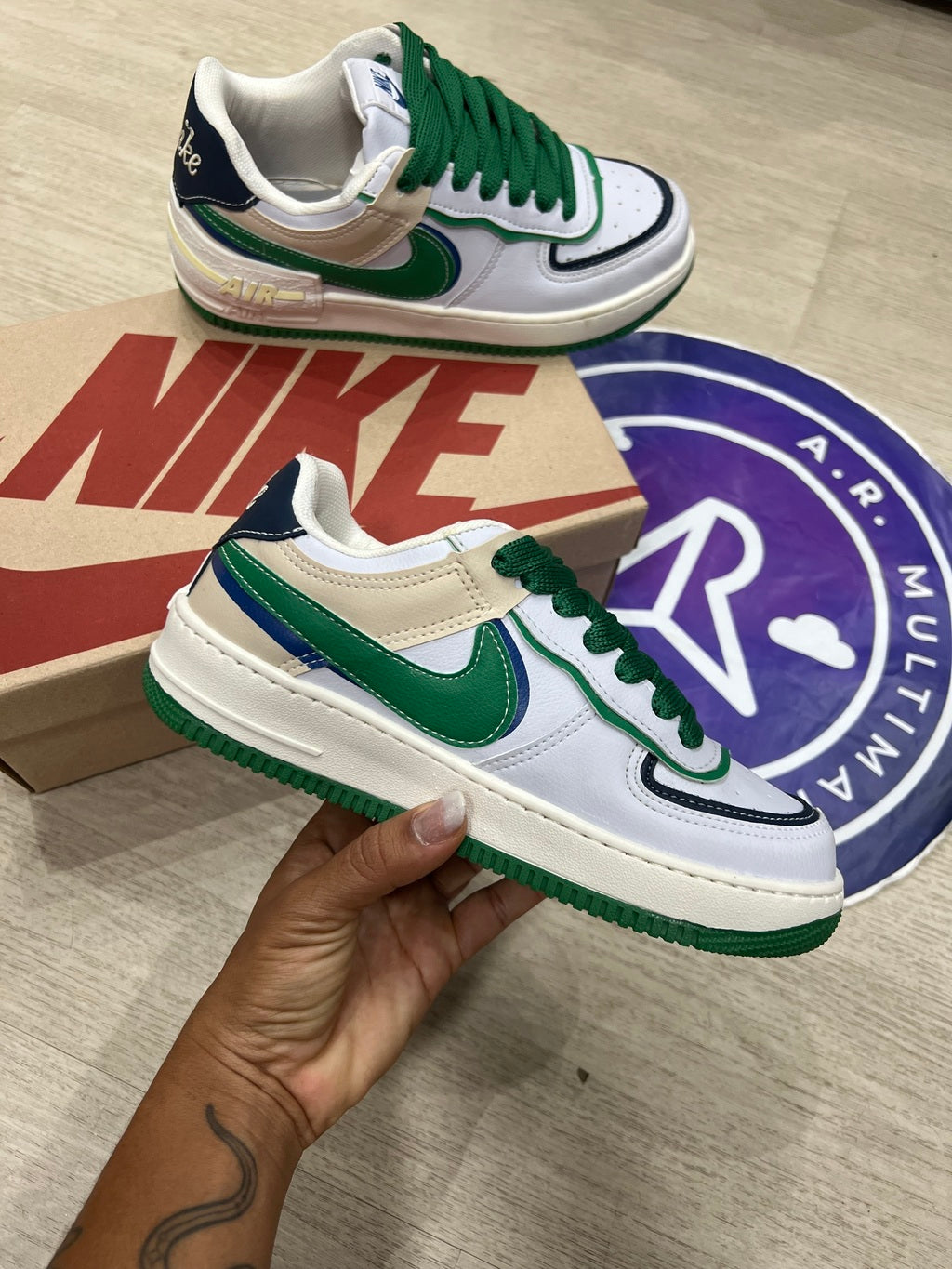 Shadow - Branco/Verde