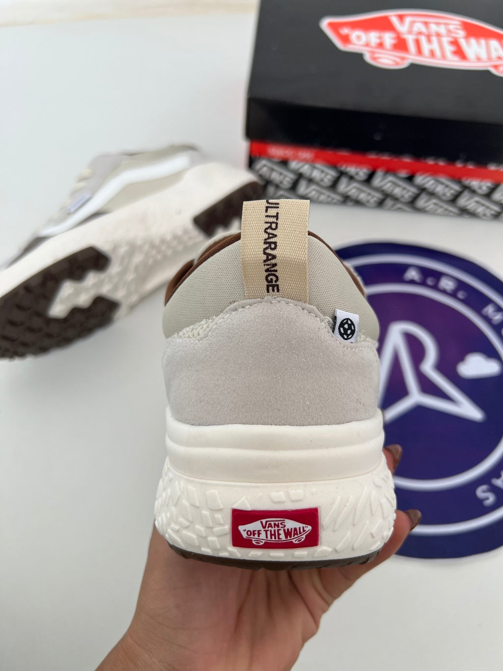 Ultra Neo - Off/Marrom