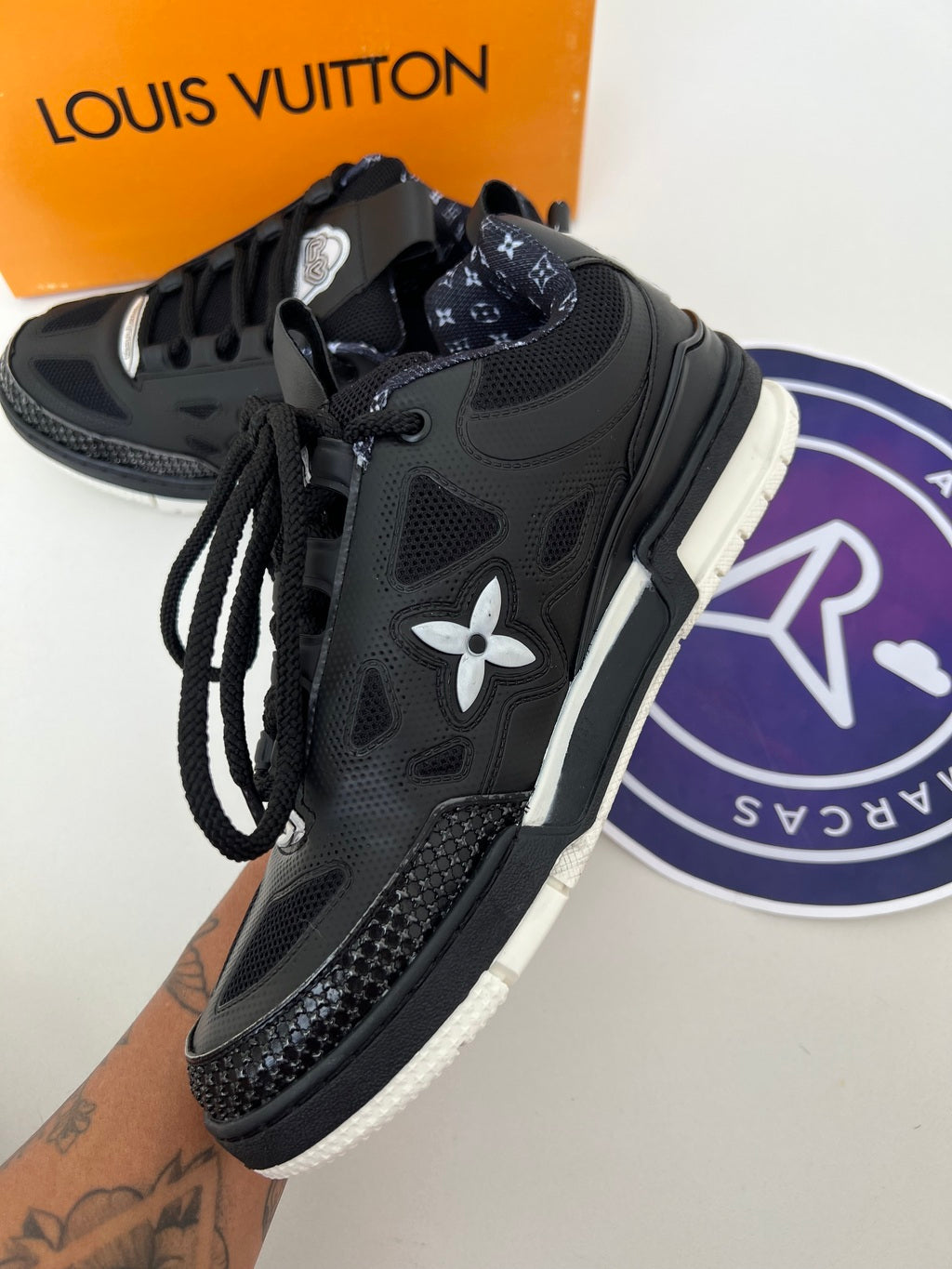 Louis Vuitton - Preto