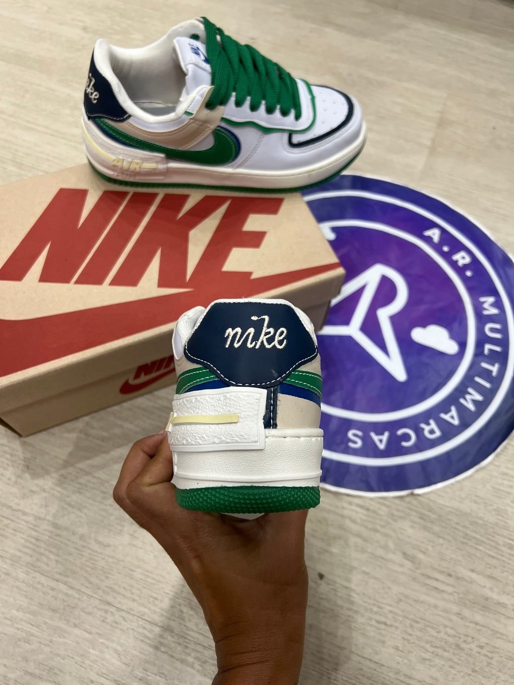 Shadow - Branco/Verde