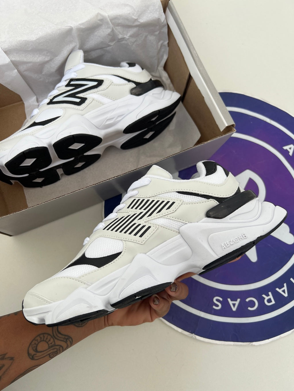 NB 9060 - Branco/Preto