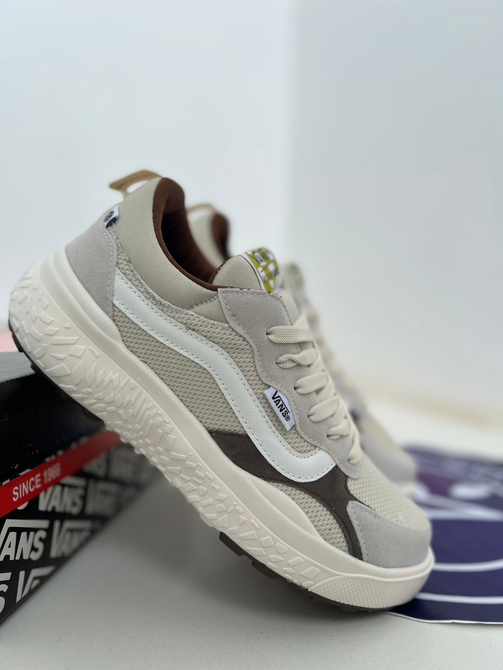 Ultra Neo - Off/Marrom