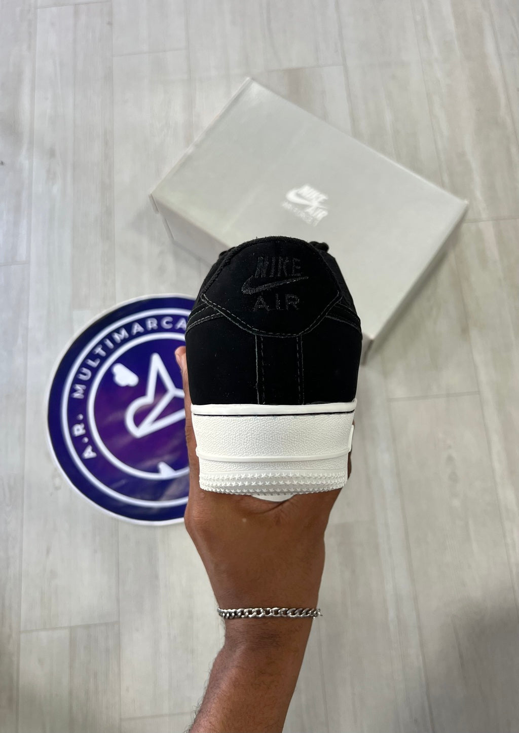 AF - Nobuck Preto/Branco