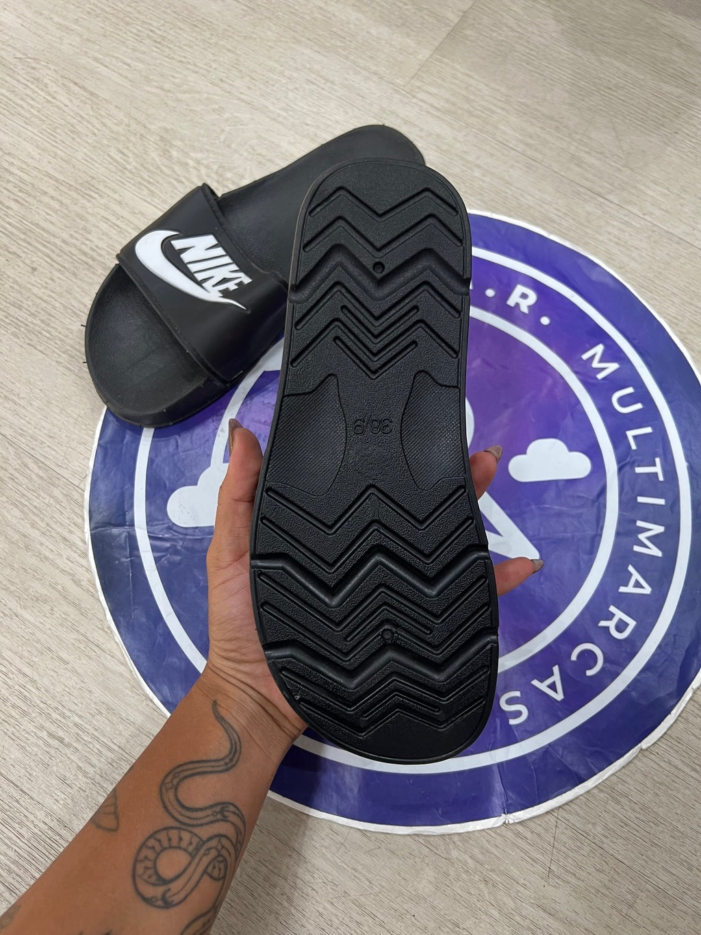 Sandália Slide - Nike Branca