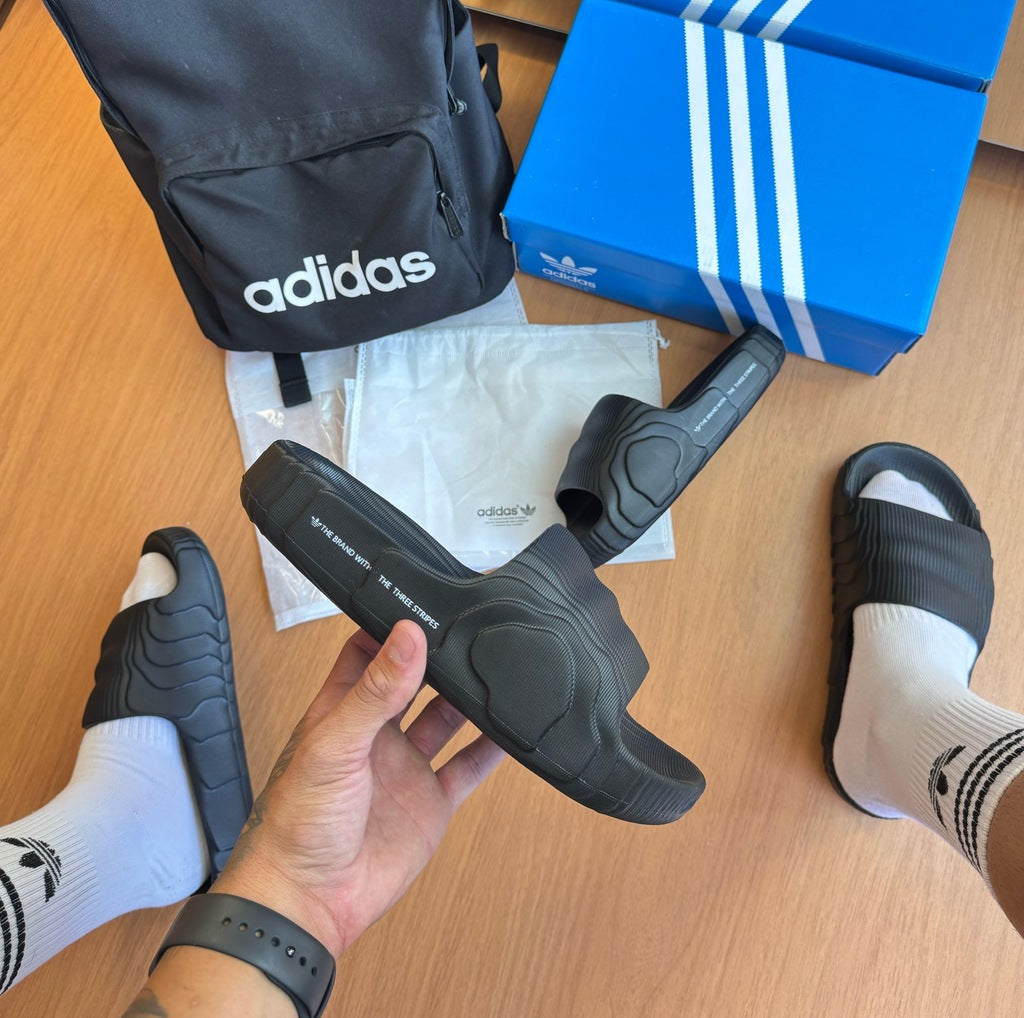 Sandália Adilet Adidas