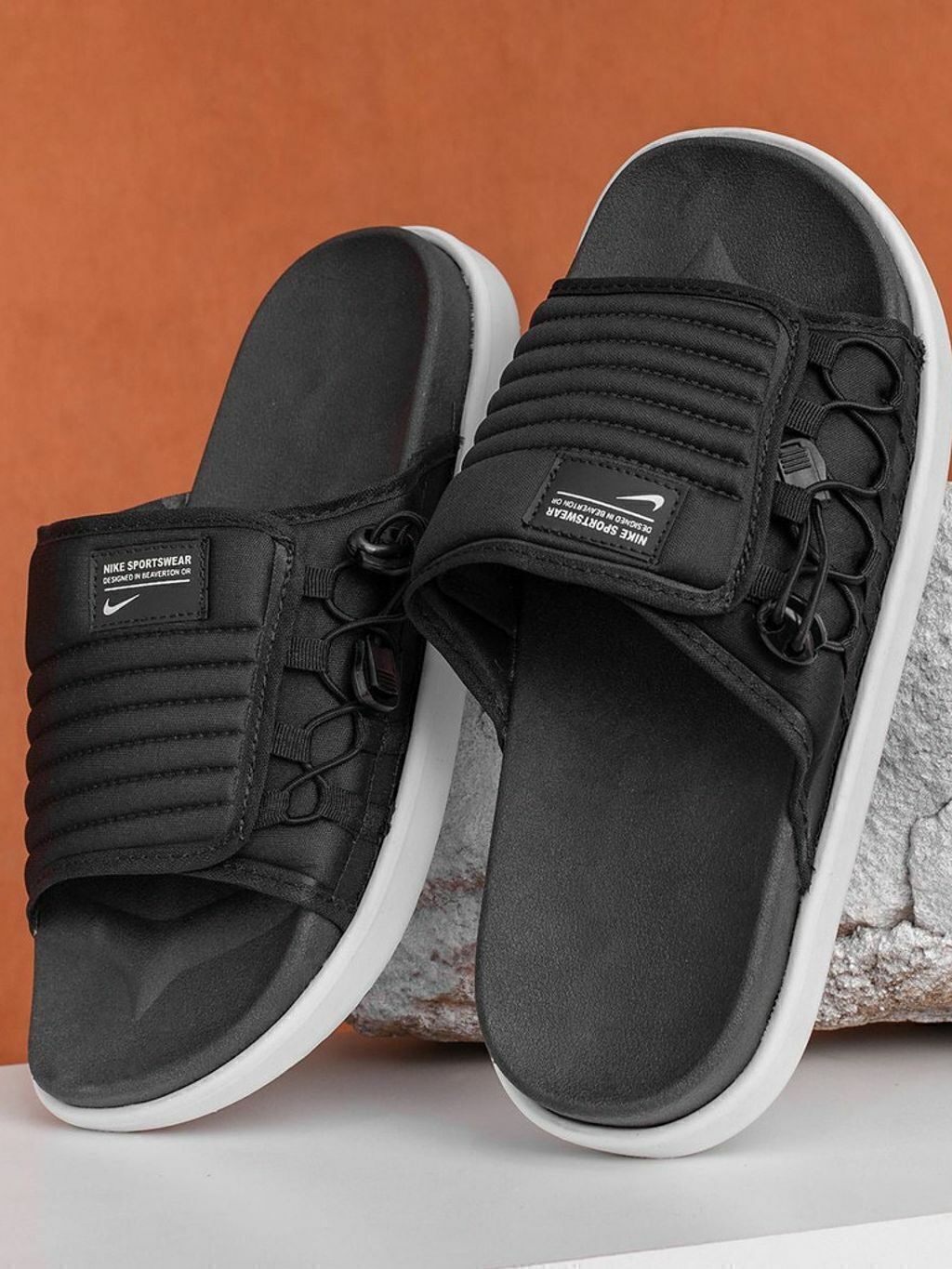 SANDÁLIA ASUNA NIKE PRETA E BRANCA