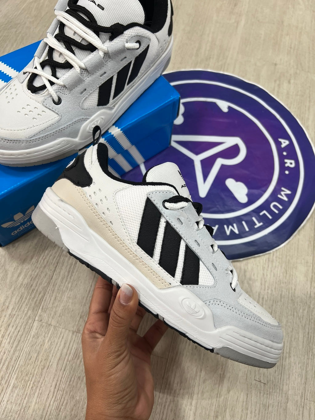 Adi2000 - Gelo/Cinza