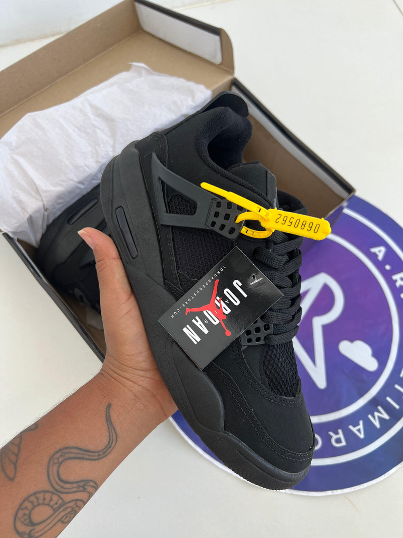 TÊNIS AIR JORDAN 4' PRETO - .