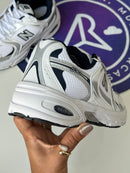 NB 530 Luxo - Branco/Azul Marinho