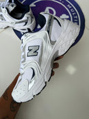 NB 530 Luxo - Branco/Azul Marinho
