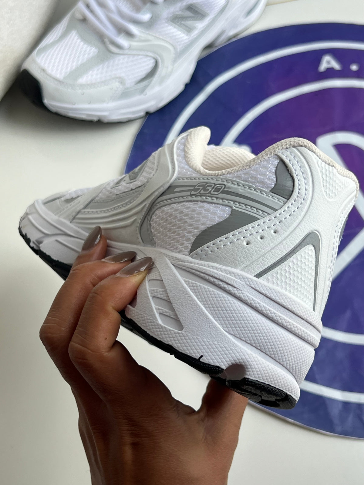 NB 530 Luxo - Branco