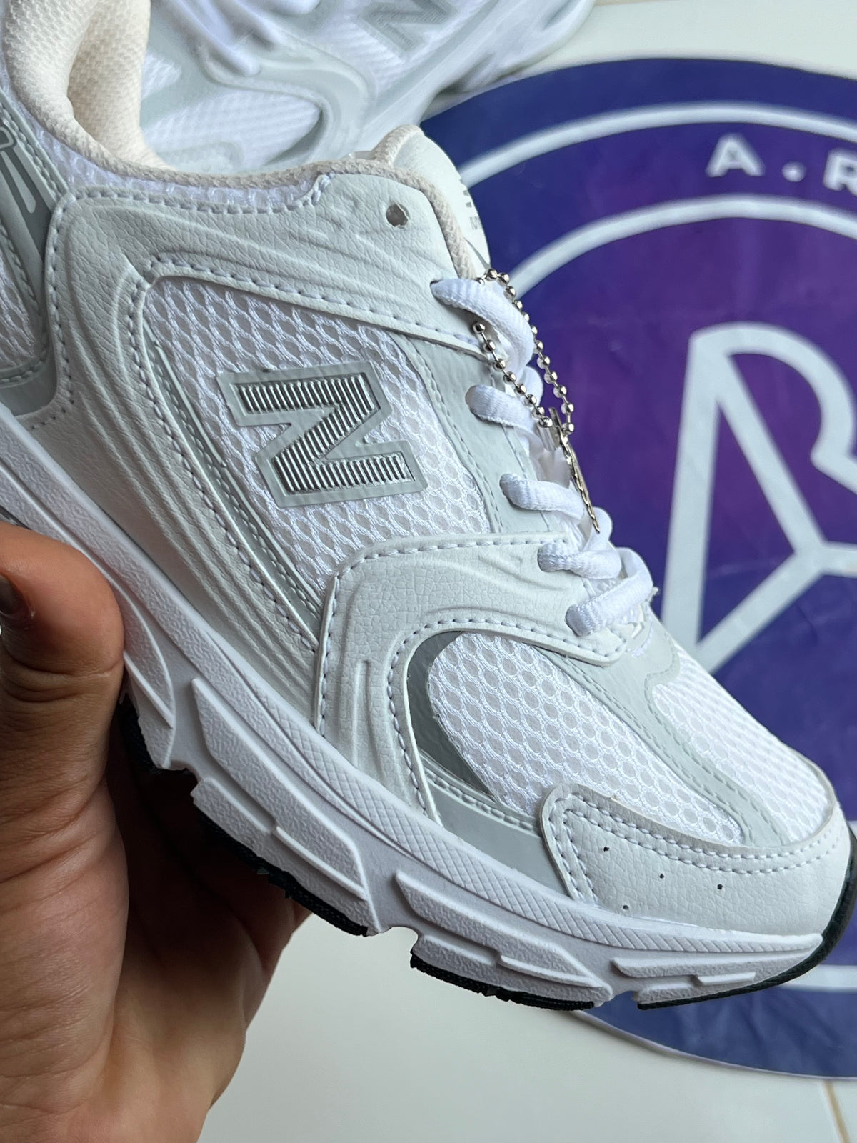 NB 530 Luxo - Branco