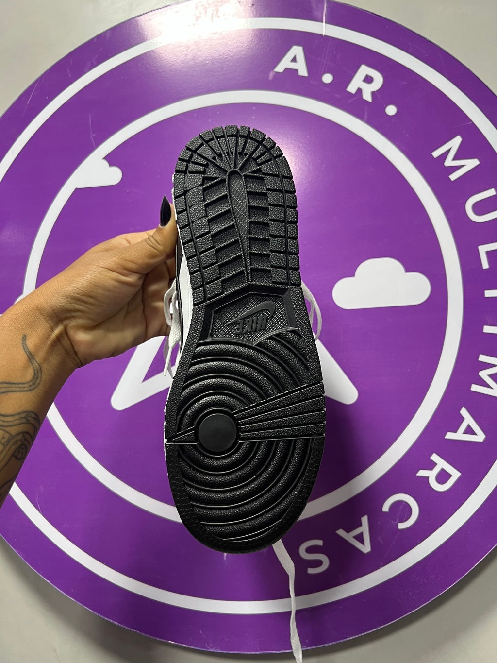 Low Básico - Branco/Preto