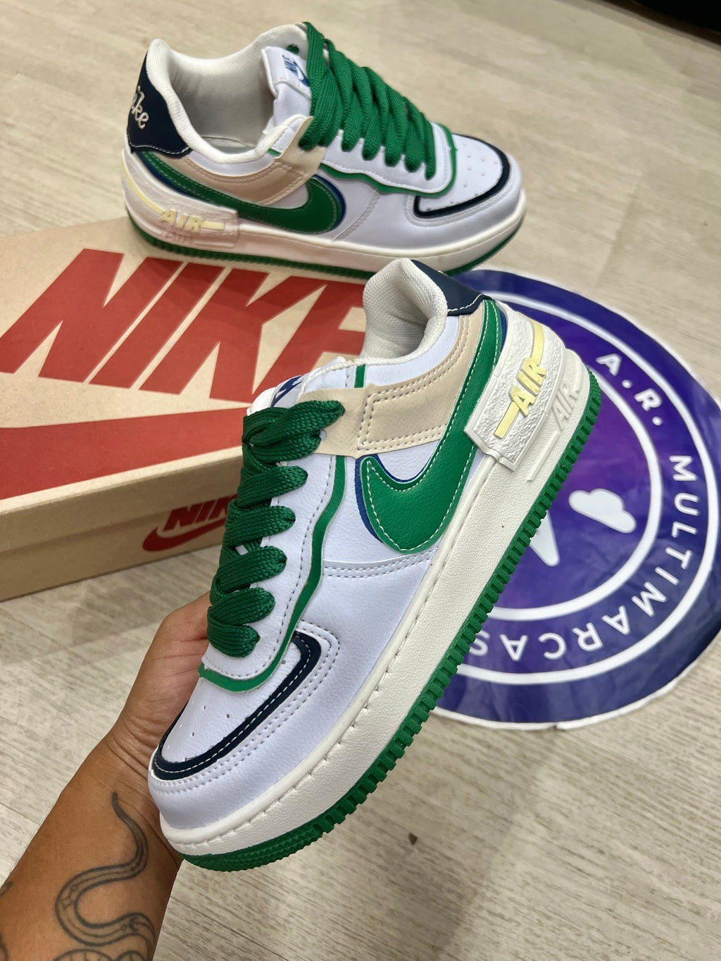 Shadow - Branco/Verde