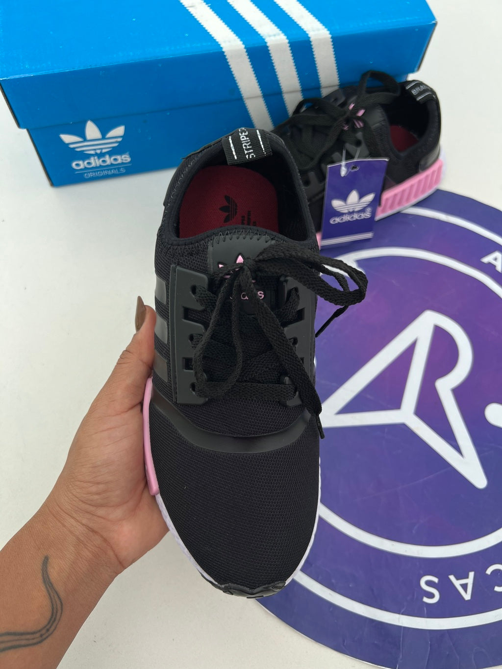 Adidas NMD Básico - Preto/Rosa