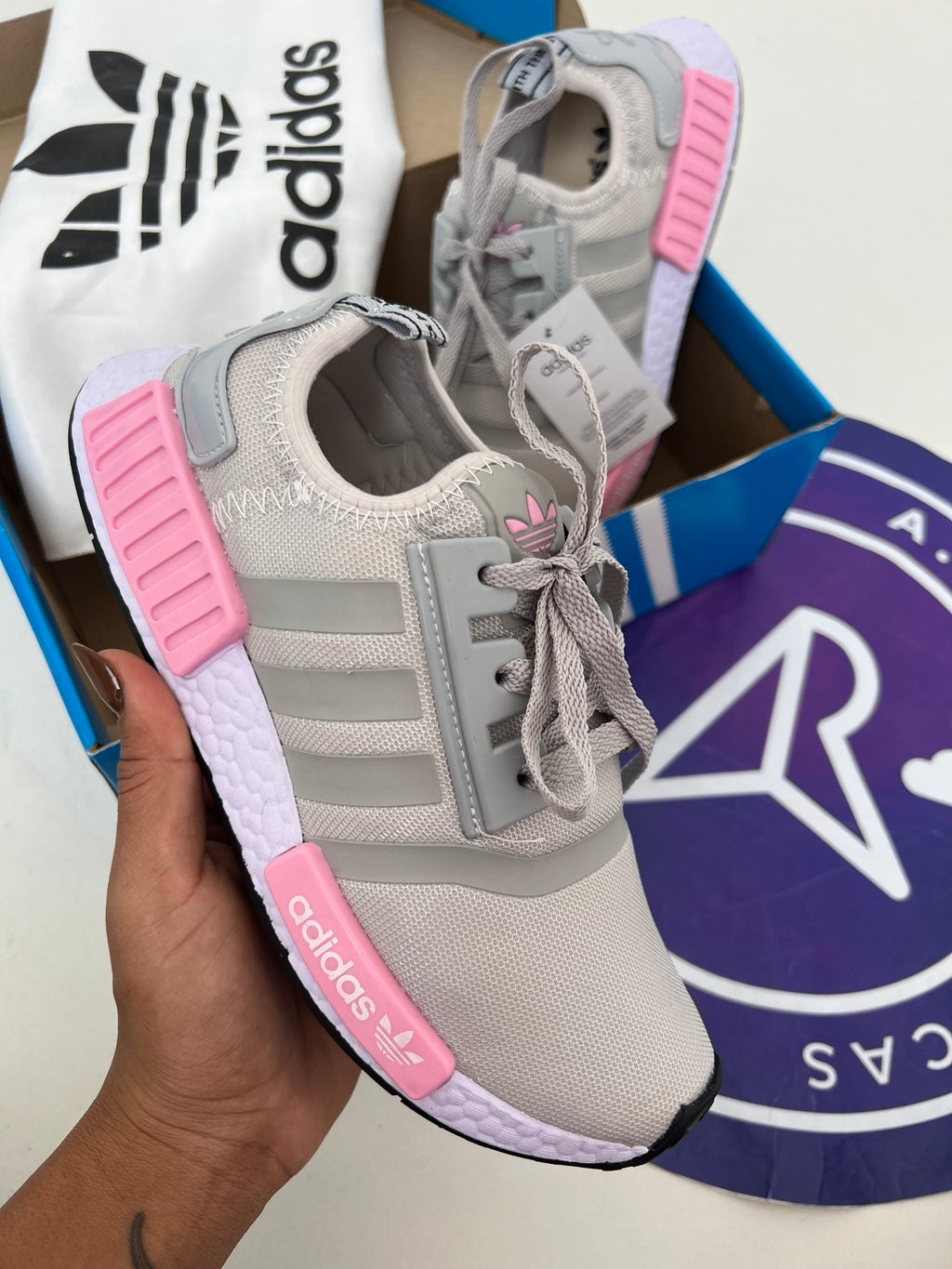 Adidas NMD Básico - Cinza/Rosa