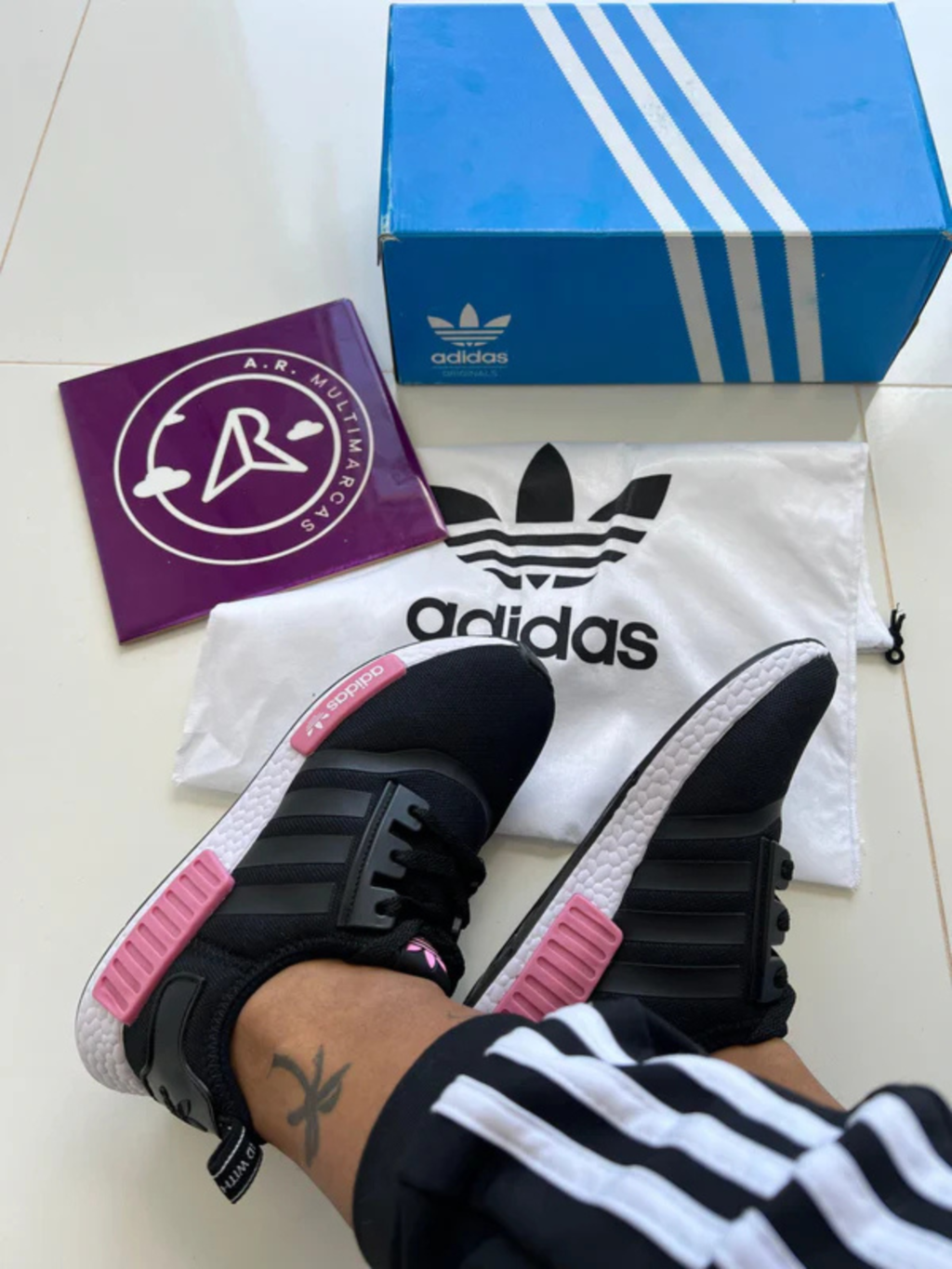 Adidas NMD Básico - Preto/Rosa