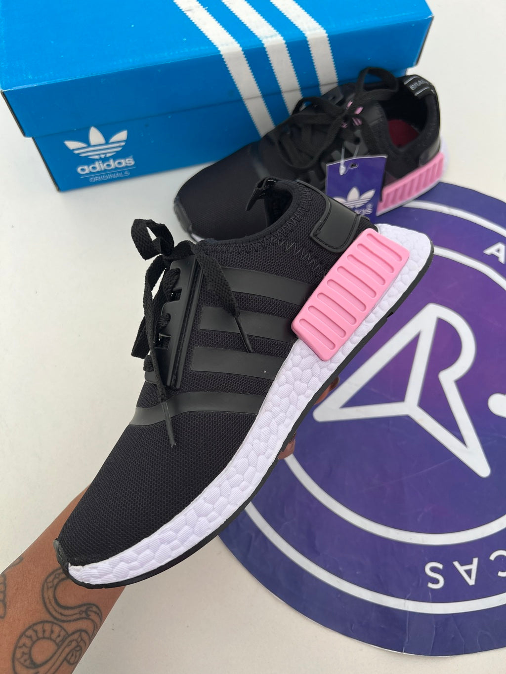 Adidas NMD Básico - Preto/Rosa