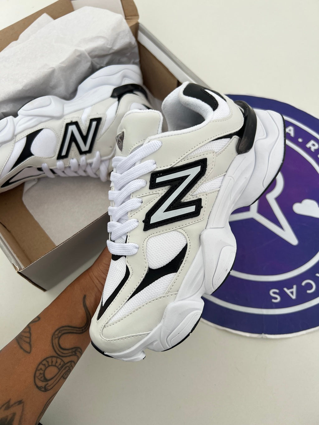 NB 9060 - Branco/Preto