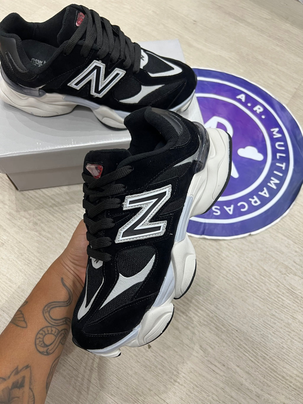 NB 9060 - Cinza e Preto