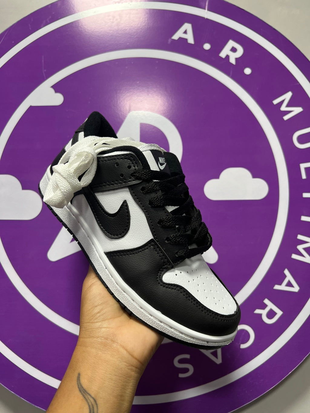 Low Básico - Branco/Preto